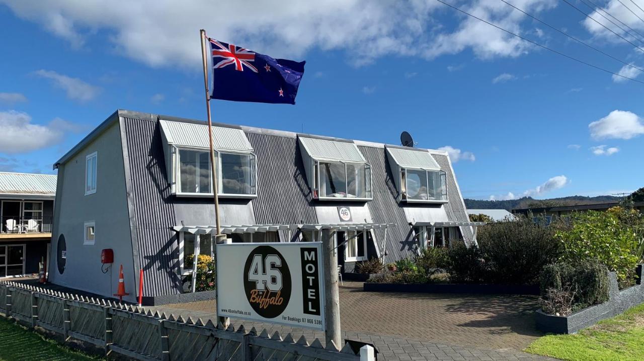 46Onbuffalo Motel Whitianga Exterior foto